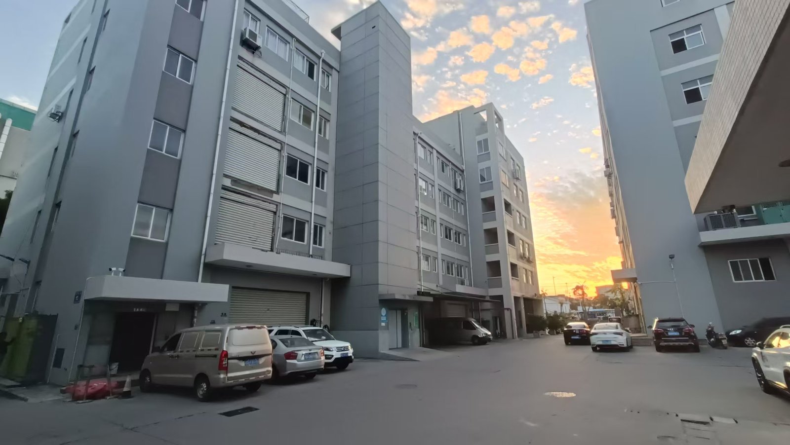 Mavic Factory Video Cover